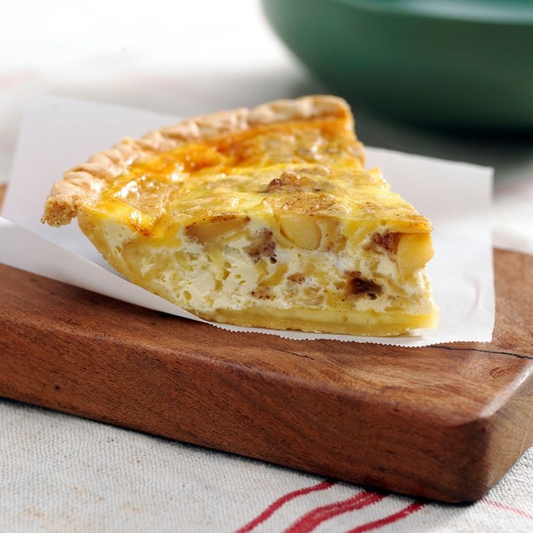 Cheesy Apple Quiche